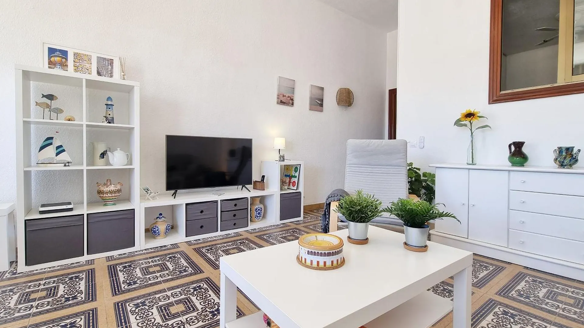 Tinoko Apartament In La Carihuela Beach Torremolinos Apartamento