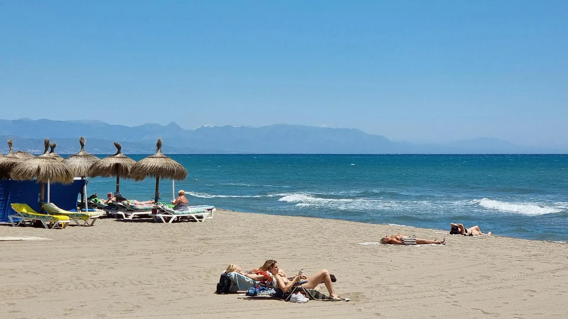 Tinoko Apartament In La Carihuela Beach Torremolinos Spain