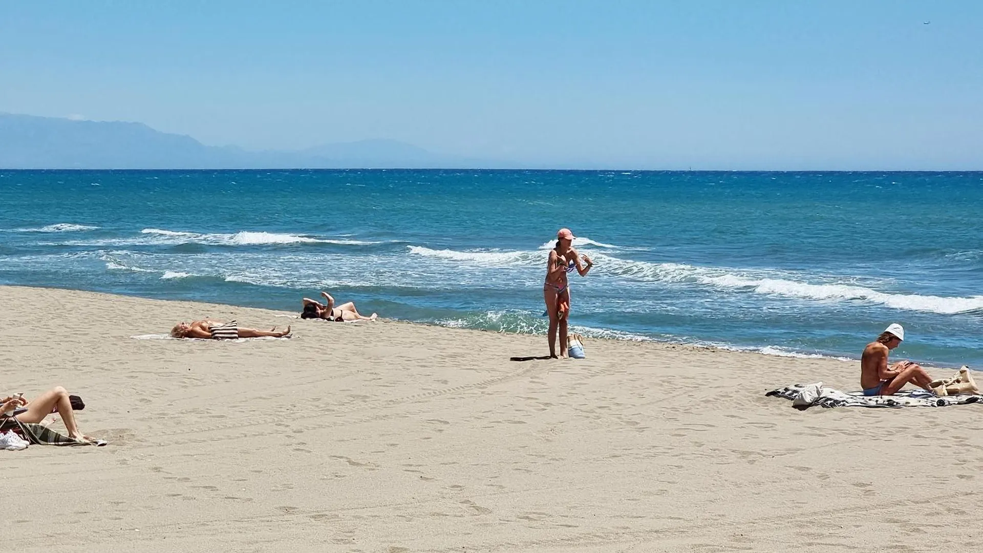 Tinoko Apartament In La Carihuela Beach Torremolinos Apartment