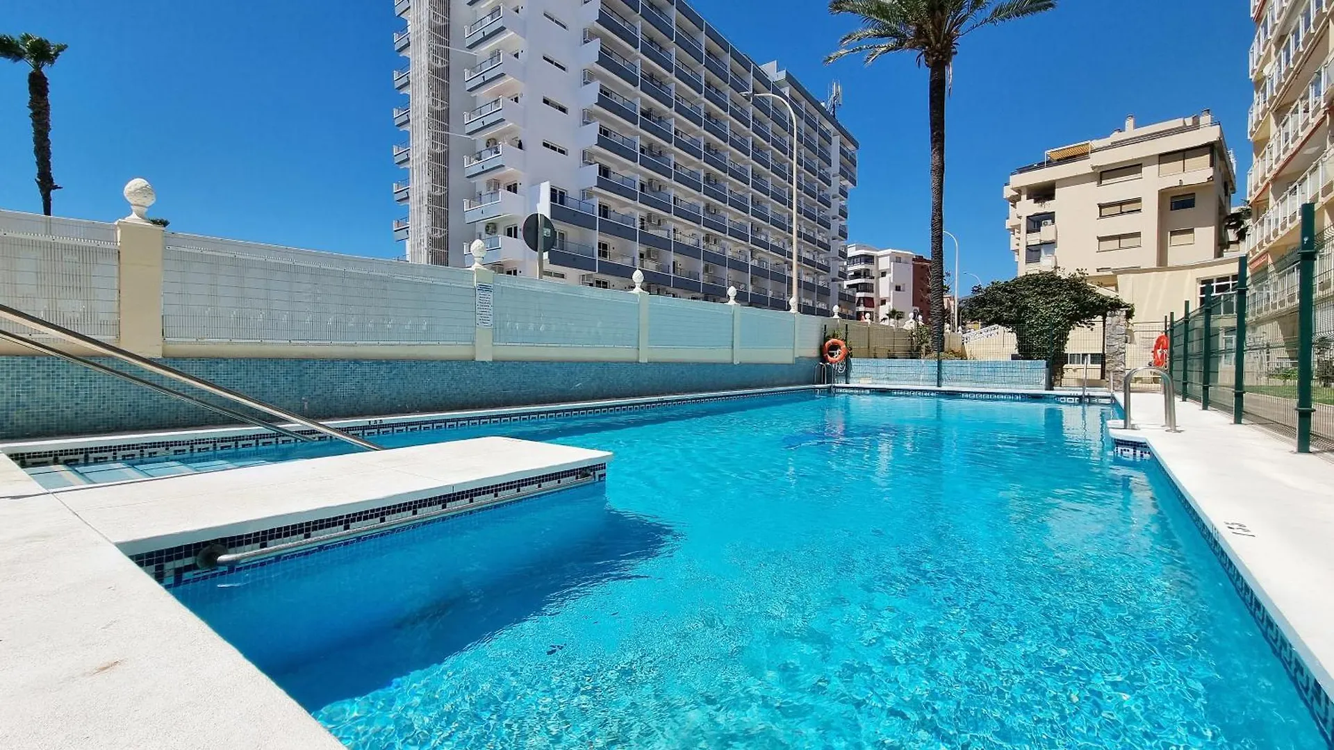 Tinoko Apartament In La Carihuela Beach Torremolinos